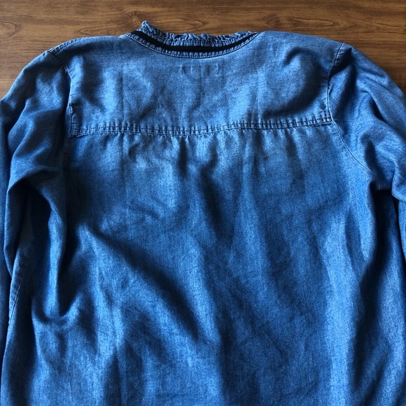 Kenzie chambray button down blouse with neck tie - Picture 10 of 12